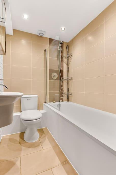 Spacious 2 Bed Urban Jungle Flat, Central London Londres Exterior foto